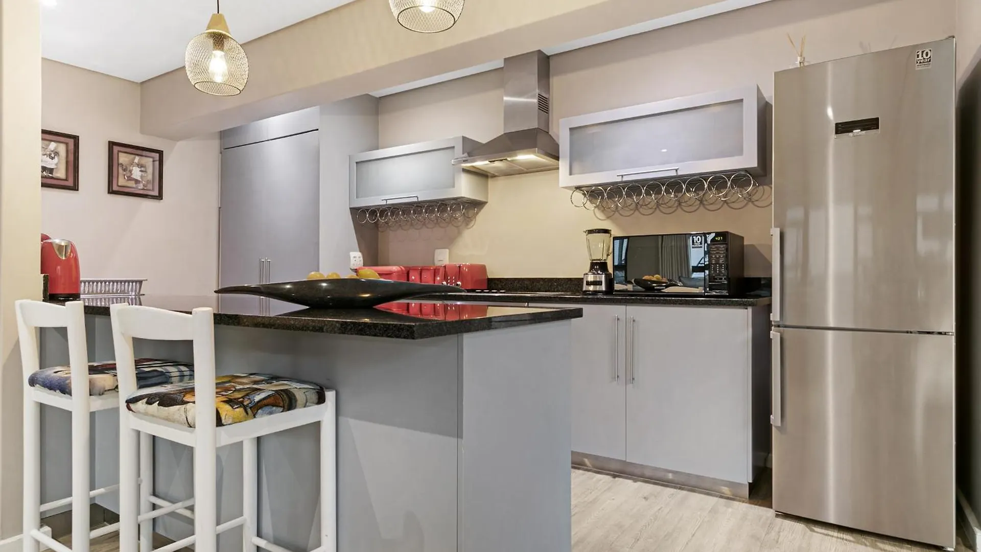 2 Bd Penthouse In The Heart Of The Mother City Cape Town South Africa